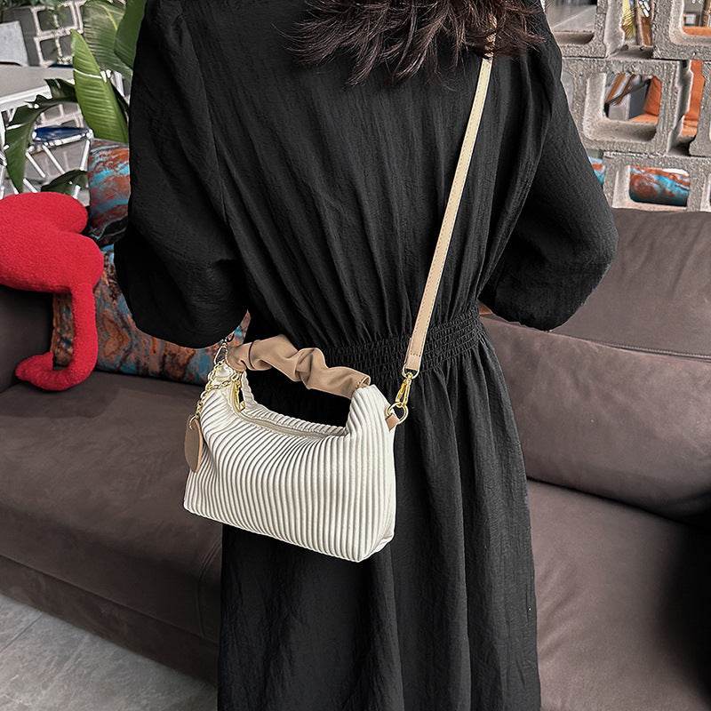 Sac à Main Plissé Chic avec Poignée Froncée – Élégance Moderne et Tendance - JOLYUP